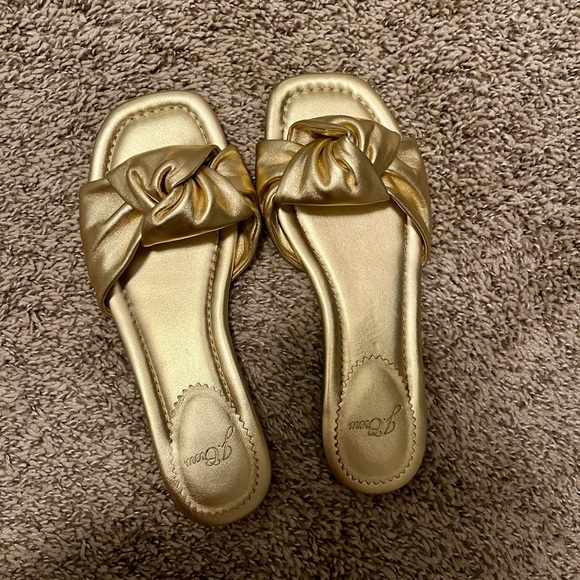 J.Crew Knotted Sandals in Metallic Leather - Picture 2 of 3